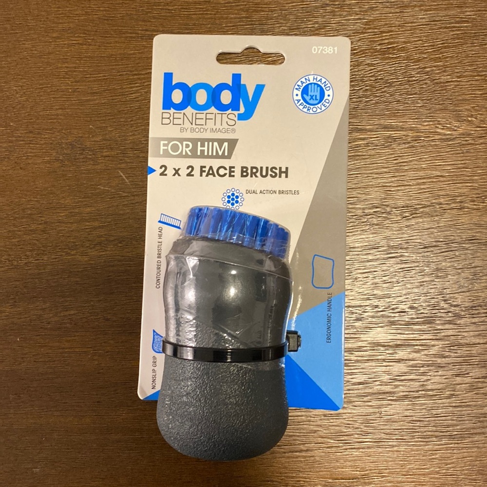 New Sealed Body Benefits by Body Image For Him 2 x 2 Face Brush XL Size